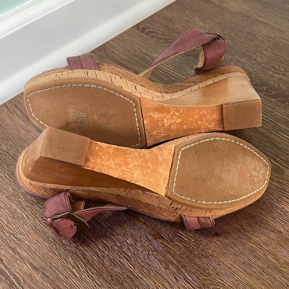 FRYE Bridget Purple/Lavender Leather Wedge Sandals - Picture 5 of 5